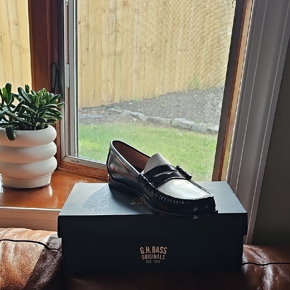 G.H. Bass & Co. Black Leather Loafers